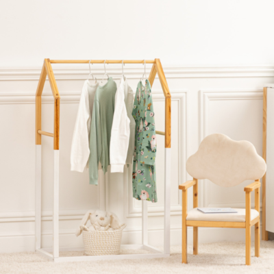 Perchero infantil con forma de casita - Imagen 2