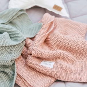 Manta de tricot rosa empolvado - Imagen 4