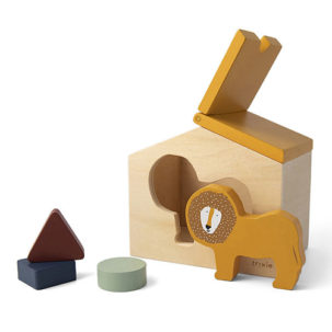 Casita de formas Lion