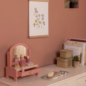 Tocador con set de maquillaje - Imagen 5