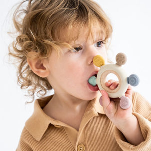 Mordedor sensorial madera/silicona - Imagen 3