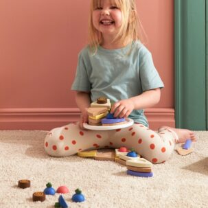 Pastel en capas KIDS HUBS - Imagen 4