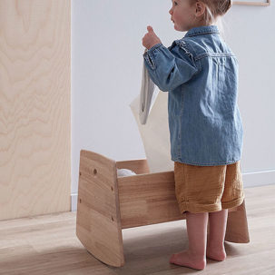 Cuna balancín para muñecas - Imagen 3