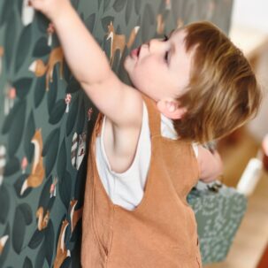 Papel pintado Woodland Friends azul tinta - Imagen 4