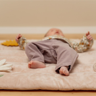 Alfombra de juegos Miffy Vintage Flores - Imagen 4