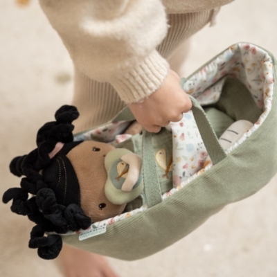 Bebé Evi con canastilla y accesorios - Imagen 3