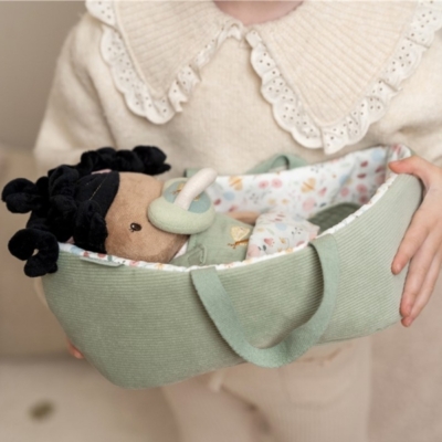 Bebé Evi con canastilla y accesorios - Imagen 9