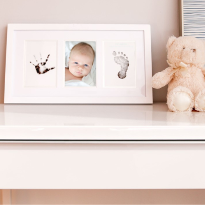 Marco pared babyprints blanco - Imagen 2