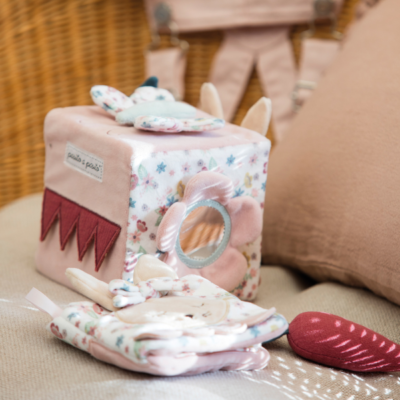 Cubo de actividades Rabbit Garden - Imagen 4