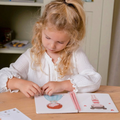 Libro viste a Rosa & Friends - Imagen 3