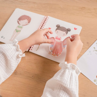 Libro viste a Rosa & Friends - Imagen 4