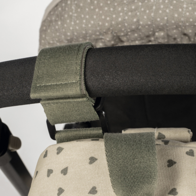 Mochila maternal corazones Poppy musgo - Imagen 14