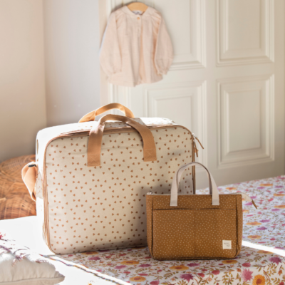 Maleta maternal corazones Poppy canela - Imagen 2