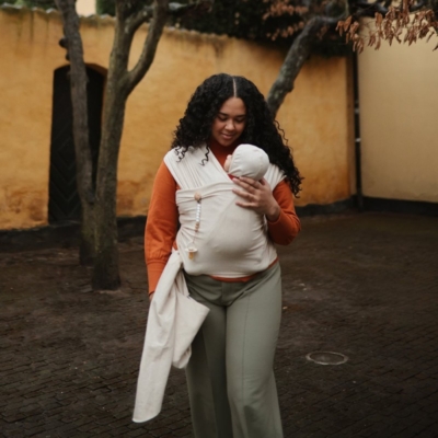 Fular portabebé Mushie ivory - Imagen 2