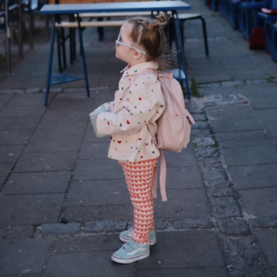 Mochila infantil Mushie solid blush - Imagen 2