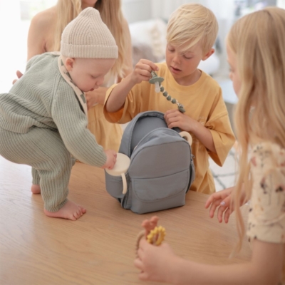 Mochila infantil Mushie solid blush - Imagen 5