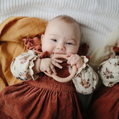 Mordedor silicona Mushie cat blush - Imagen 3