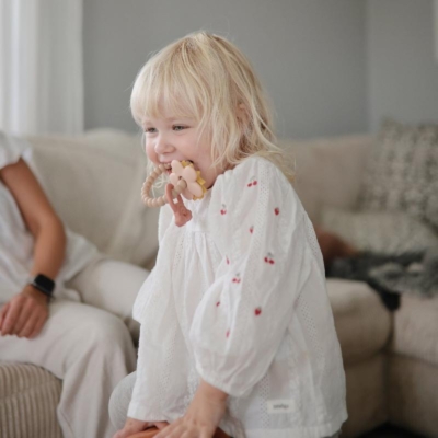 Mordedor silicona Mushie ring nature - Imagen 2