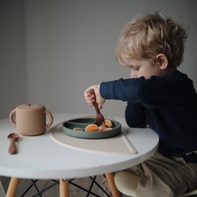 Plato ventosa-compartimentos Mushie solid tradewinds - Imagen 5