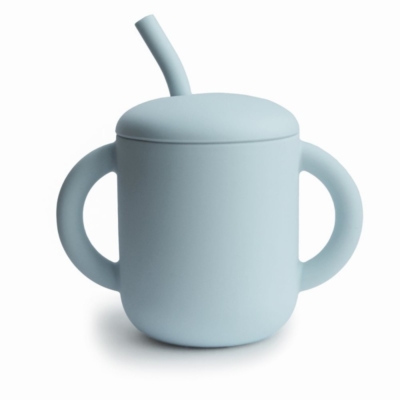 Taza didáctica  + pajita silicona Mushie solid powder blue