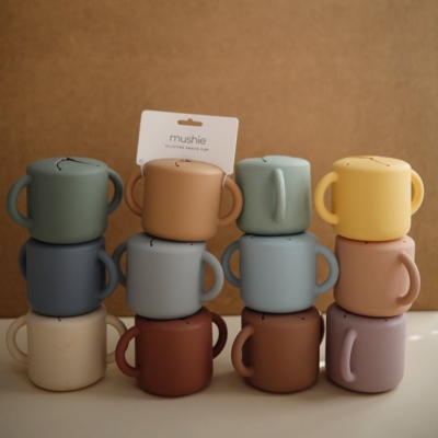 Taza para snack silicona solid cambridge blue 8.5x8.5x14.5 cm - Imagen 2