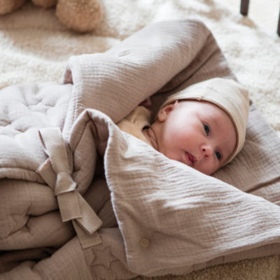 Saco 2 en 1 Arrullo-manta Caetana Sand - Imagen 2