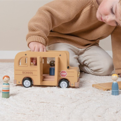 Bus escolar con muñecos - Imagen 5