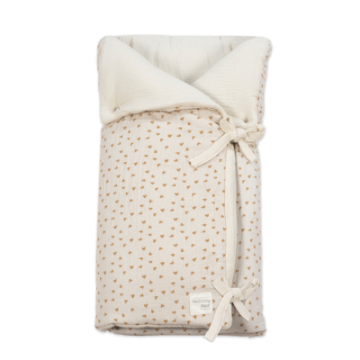 Saco 2 en 1 Arrullo-manta corazones Poppy canela