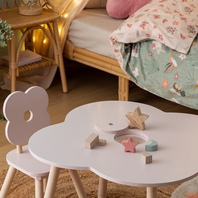 Silla de madera infantil Doucer rosa - Imagen 5