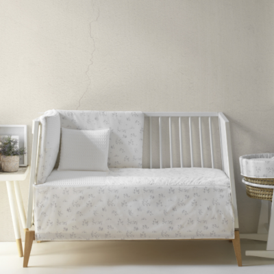 Colcha con protector para cuna de 60 Merlo crudo