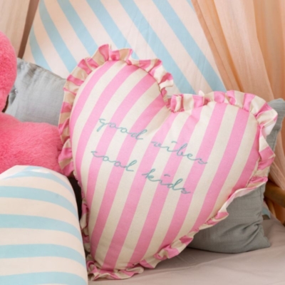 Cojín infantil con forma de corazón 38cm - Imagen 2