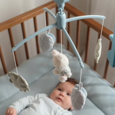 Móvil musical Miffy lucky leaves - Imagen 3