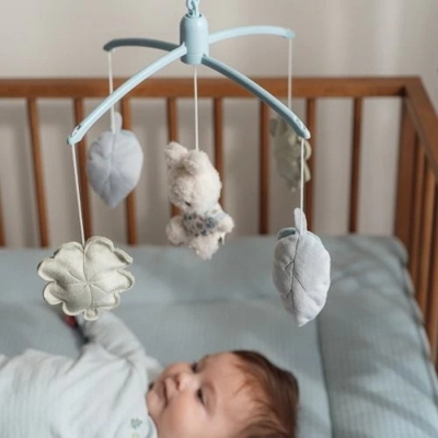 Móvil musical Miffy lucky leaves - Imagen 4