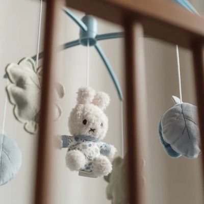 Móvil musical Miffy lucky leaves - Imagen 7