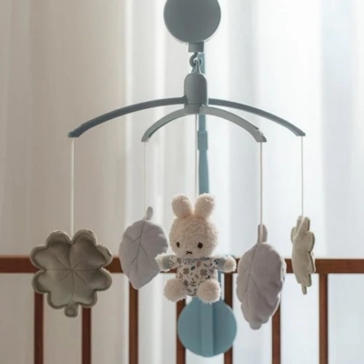 Móvil musical Miffy lucky leaves - Imagen 5