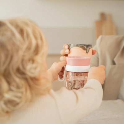 Vaso antiderrame 360 con asas Fairy Garden - Imagen 5