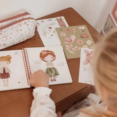 Libro viste a Rosa Fairy Garden - Imagen 3