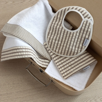 Seca babas Derby beige - Imagen 2