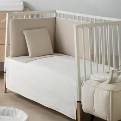 Colcha con protector para cuna de 60 Magia beige